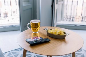 Curiosità in hotel gli articoli più costosi mai visti in un minibar